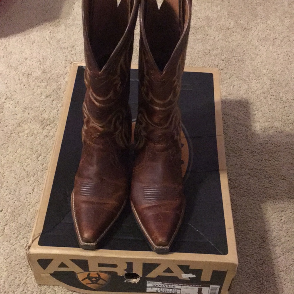 Ariat Heritage Western X-toe size 7